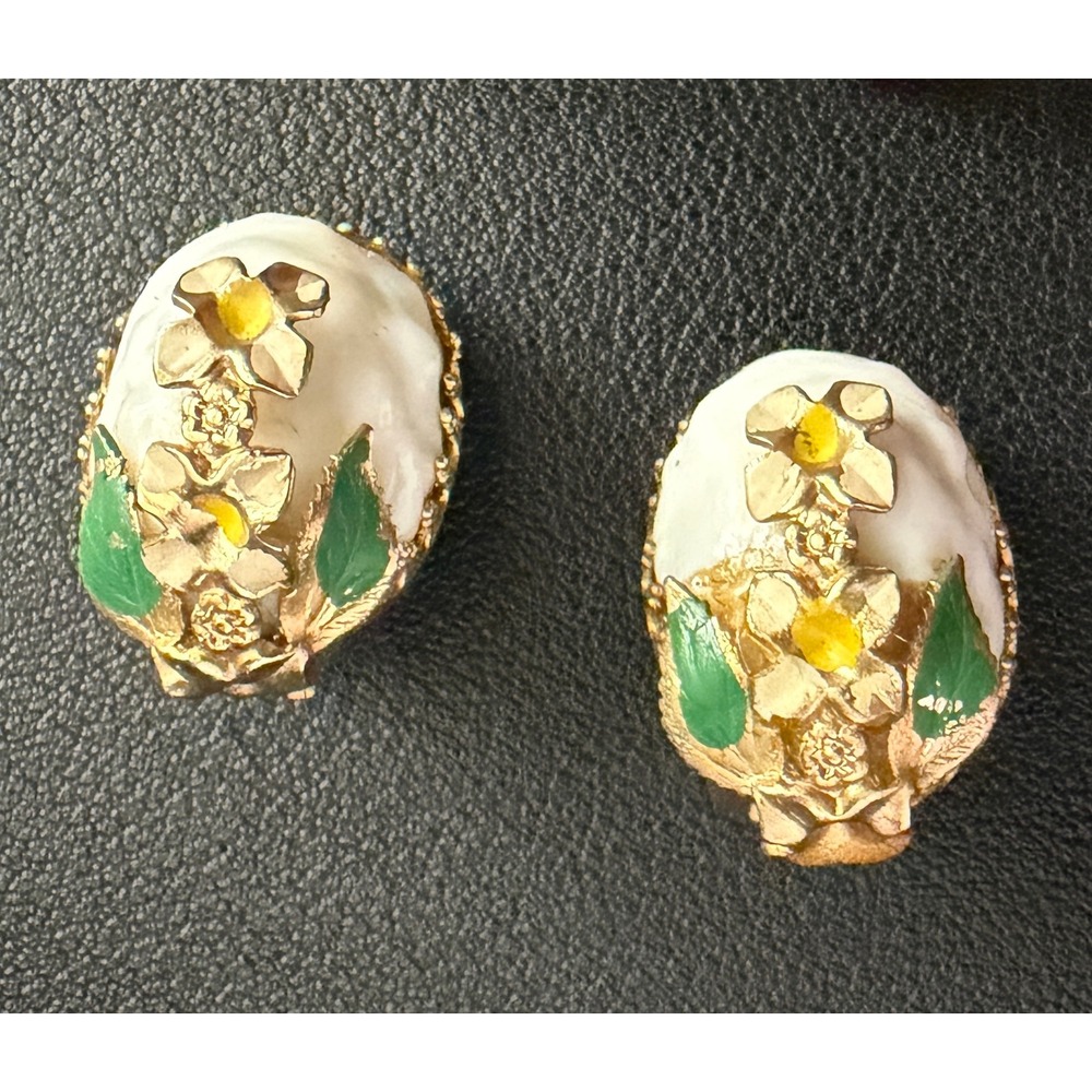 Vintage Milk Glass Earrings Enamel Floral Clip Ons White Gold Green Flower